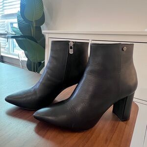 Leather Antonio Melani Shahn heeled ankle boots